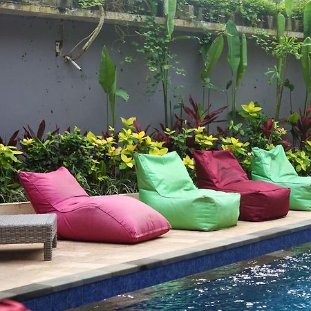 Summer Of Surf Hostel Uluwatu Ungasan Extérieur photo