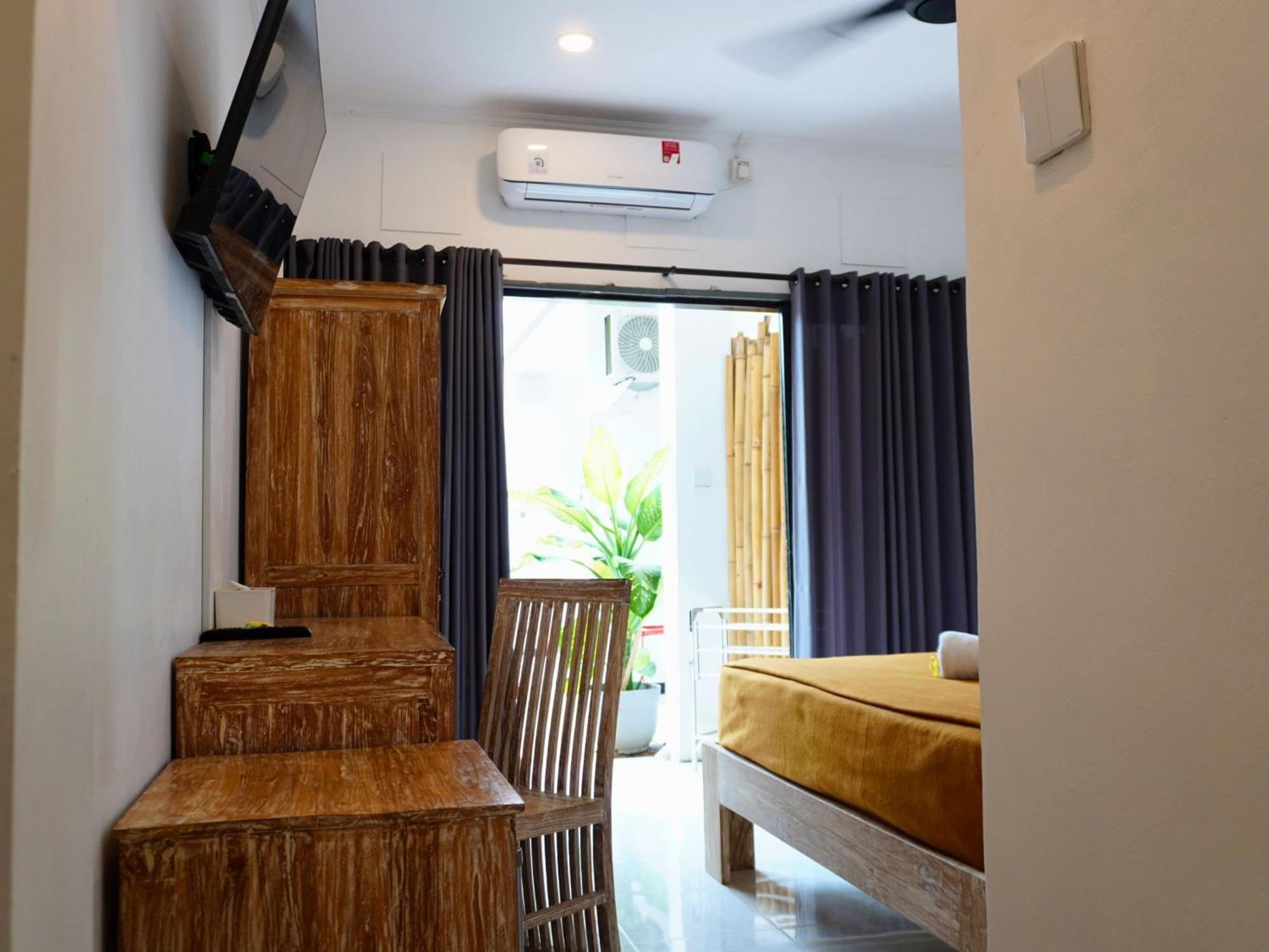 Summer Of Surf Hostel Uluwatu Ungasan Extérieur photo