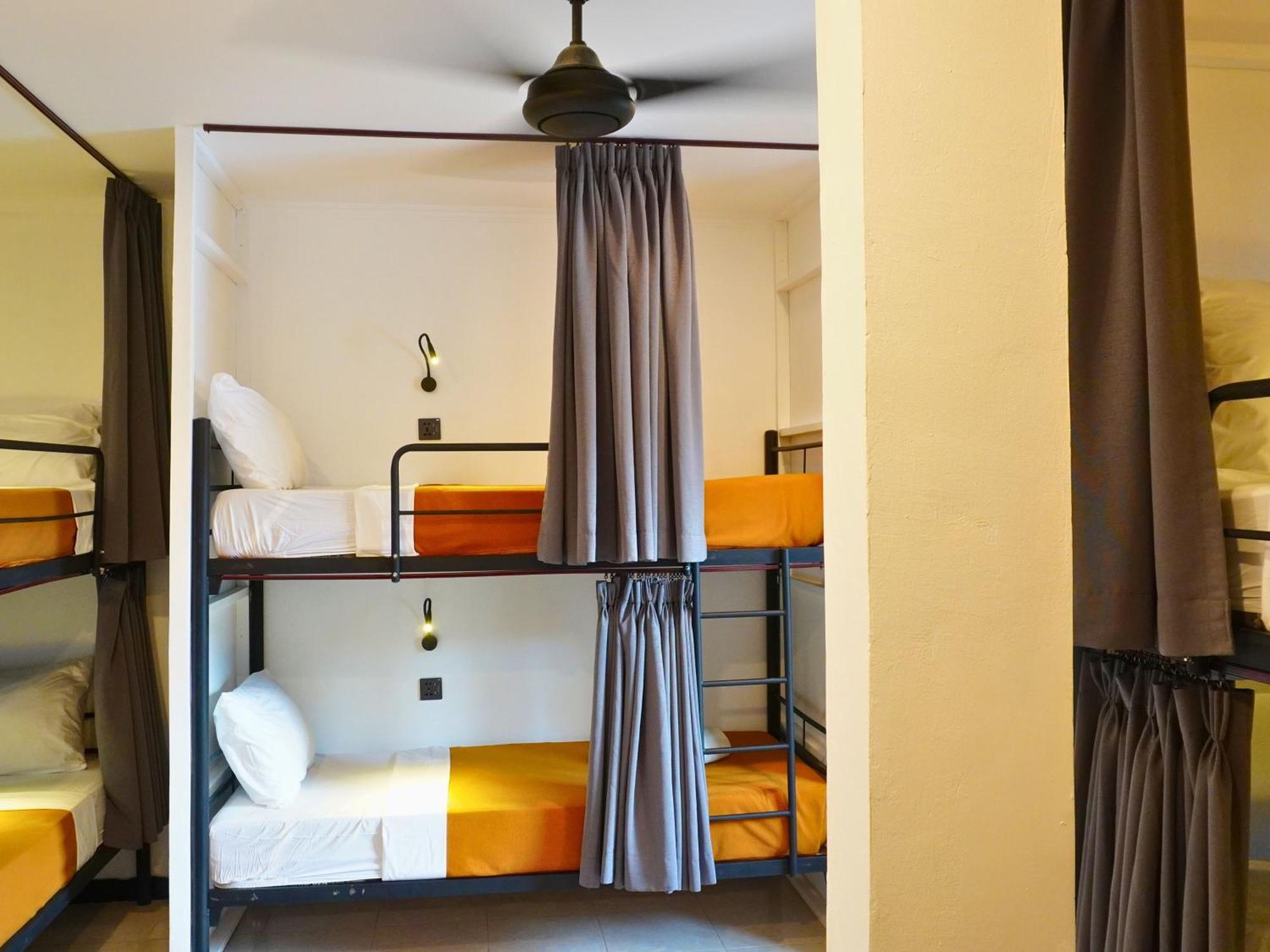 Summer Of Surf Hostel Uluwatu Ungasan Extérieur photo