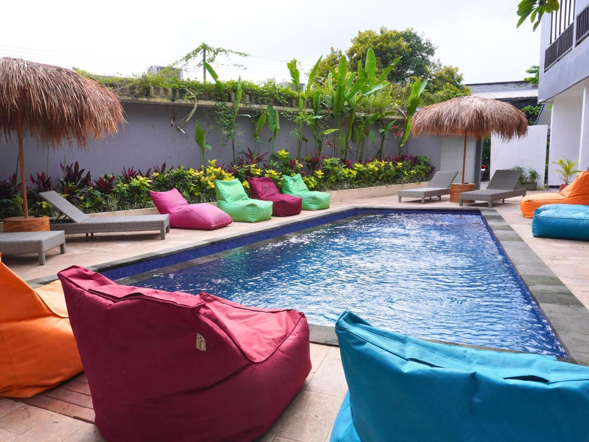 Summer Of Surf Hostel Uluwatu Ungasan Extérieur photo