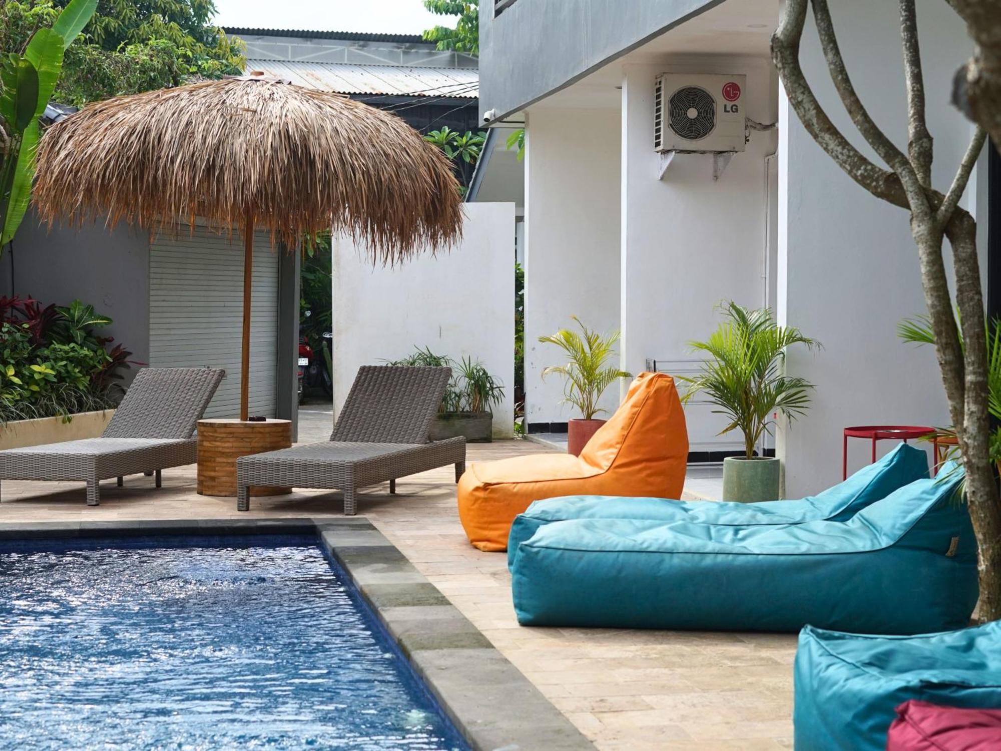 Summer Of Surf Hostel Uluwatu Ungasan Extérieur photo