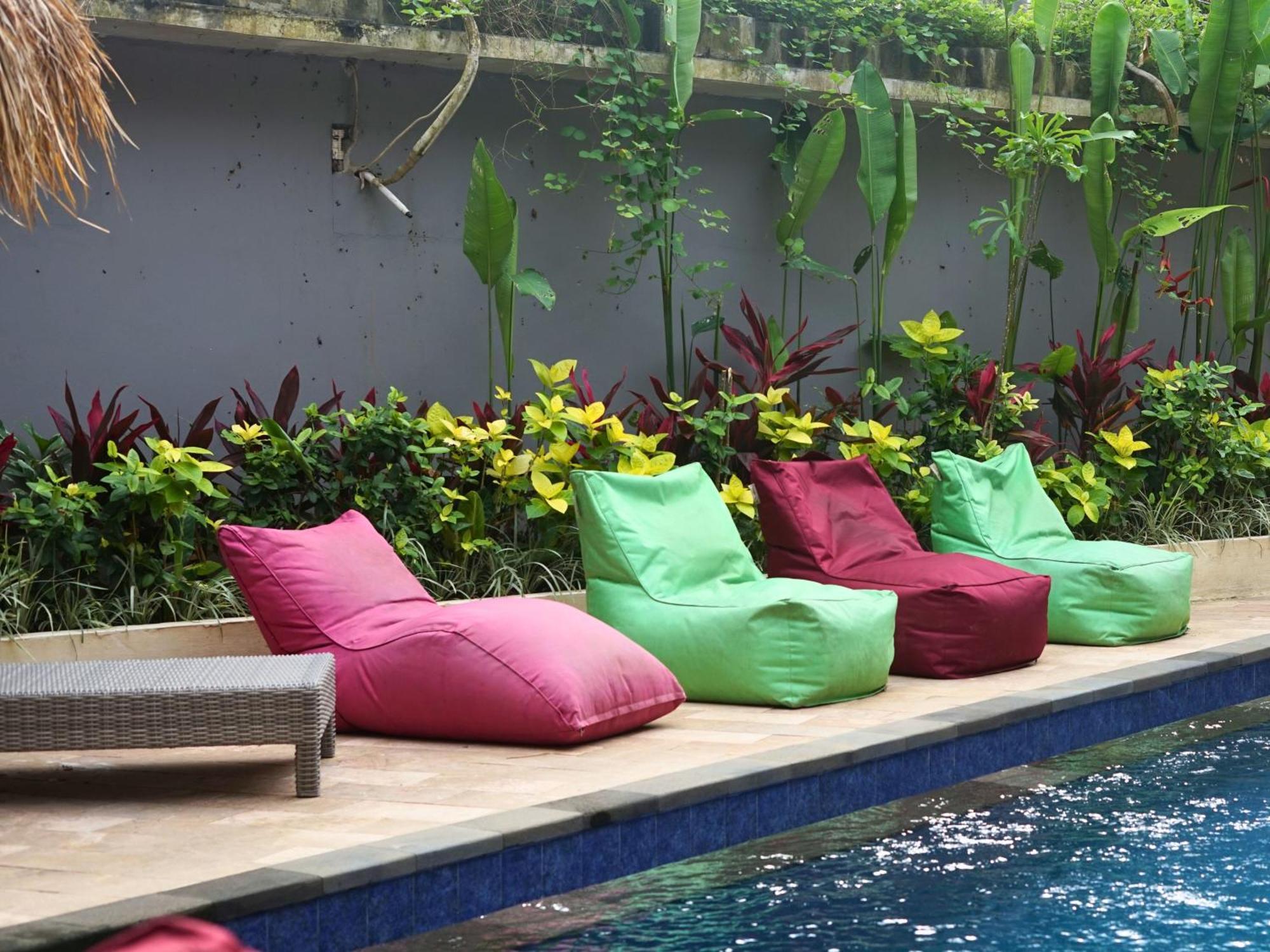 Summer Of Surf Hostel Uluwatu Ungasan Extérieur photo